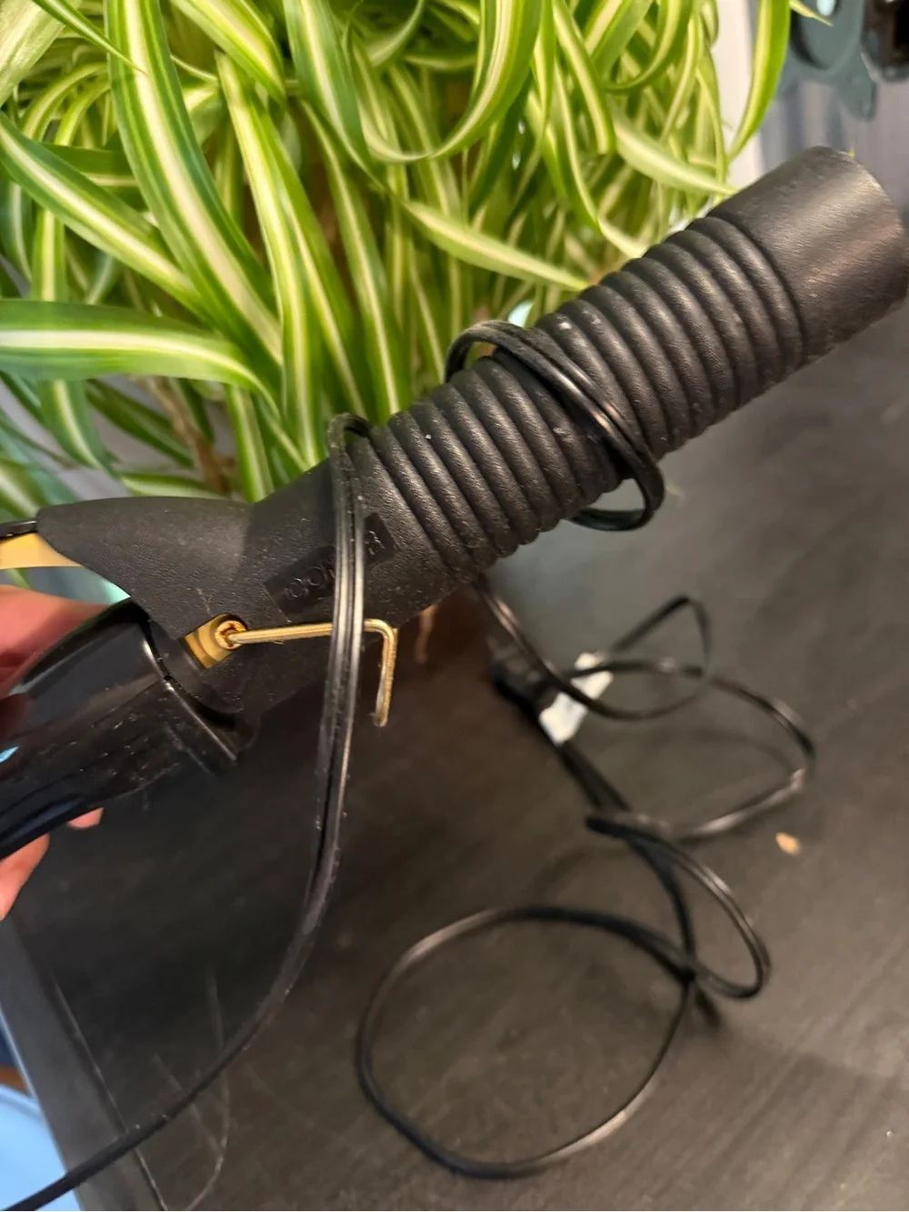 Black Hair Curling Iron - CONAIR